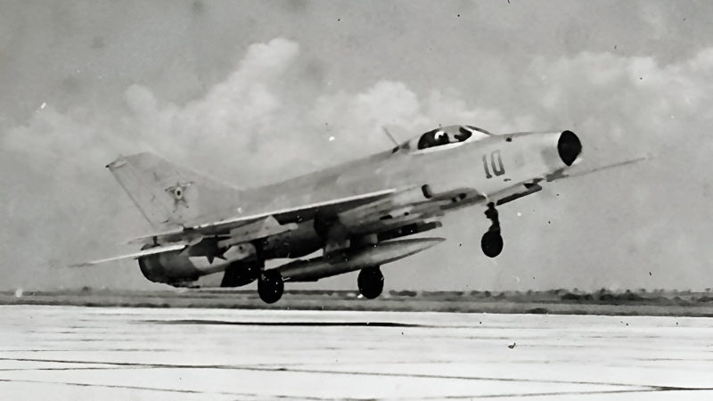 *Din dragoste pentru MiG-21* - Astăzi, se împlinesc 68 de ani de când la 14 februarie 1955 a avut loc primul zbor inaugural al avionului supersonic MiG-21 (Ye-2)