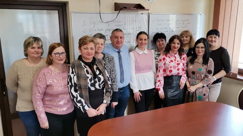Primarul Comunei Ceanu Mare - Virgil PĂCURAR: ,, La mulți ani FEMEIE”!