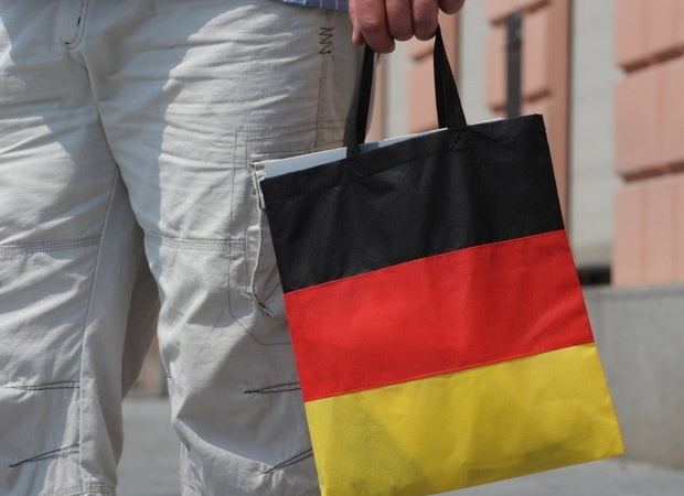 De ce se mută germanii cu miile în Ungaria?
