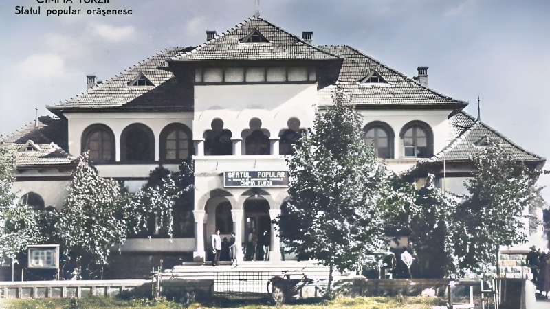 O mică incursiune în istoria clădirii Primăriei Câmpia Turzii, un edificiu în care mai bine de șapte decenii s-au luat cele mai importante decizii cu privire la soarta urbei noastre