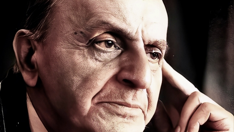 Constantin Noica este considerat o figură importantă în domeniul filosofiei românești și un reprezentant proeminent al gândirii intelectuale est-europene