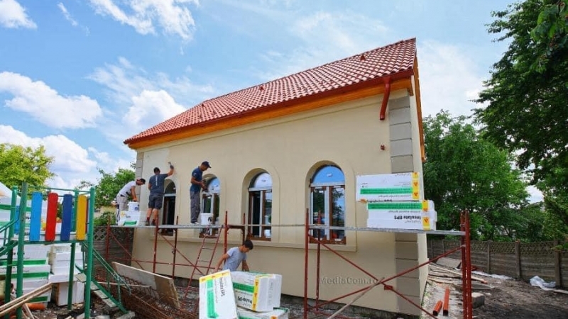 Cristian Matei- Continuăm investițiile în infrastructura educațională. Este în curs de modernizare o nouă creșă pentru micuții noștri! 