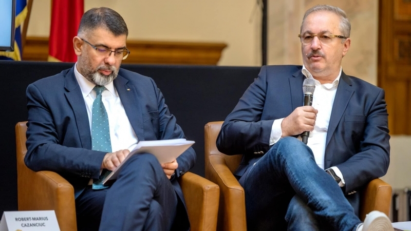 Institutul Social-Democrat “Ovidiu Șincai” și Asociația “Pro Democrația”, în colaborare cu Institutul de Istorie “George Barițiu” al Academiei Române au organizat  la sediul o dezbatere pe tema revizuirii Constituței