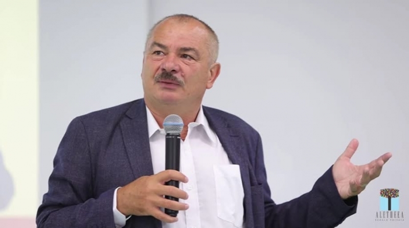 Mircea Miclea - „Școala nu este anticamera distracției, ci anticamera muncii”